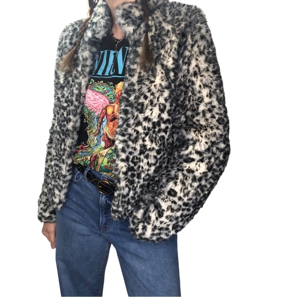 Cropped Faux Fur Leopard Print Jacket Sz Small (Labeled 6) Glam Black White